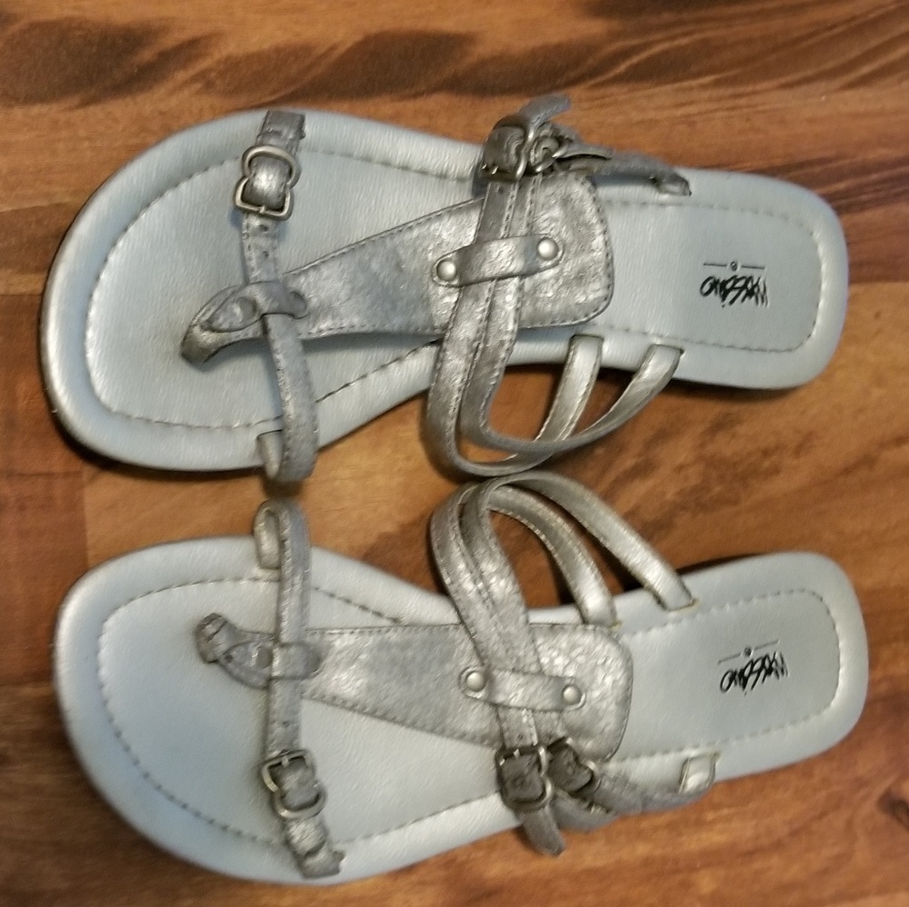 Mossimo silver sandals